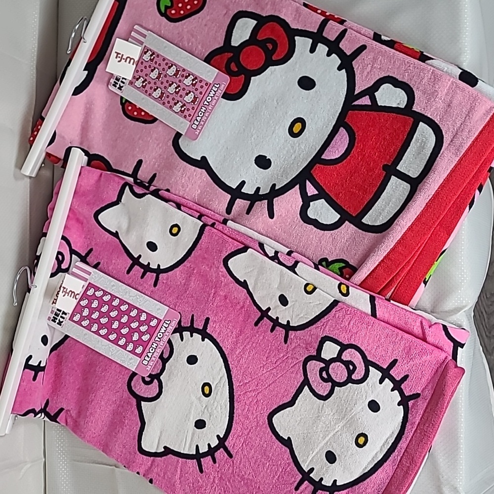 Hello Kitty Beach Towels set of 2